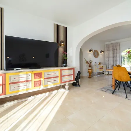 Hébergement de vacances La Grippiere By Interhome